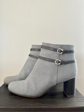 Abella True Comfort grey fabric ankle boots - size 7M women's